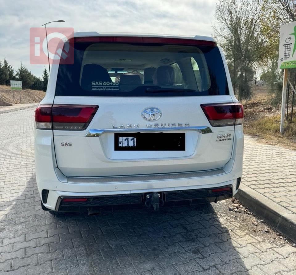 تويوتا لاندكروزر